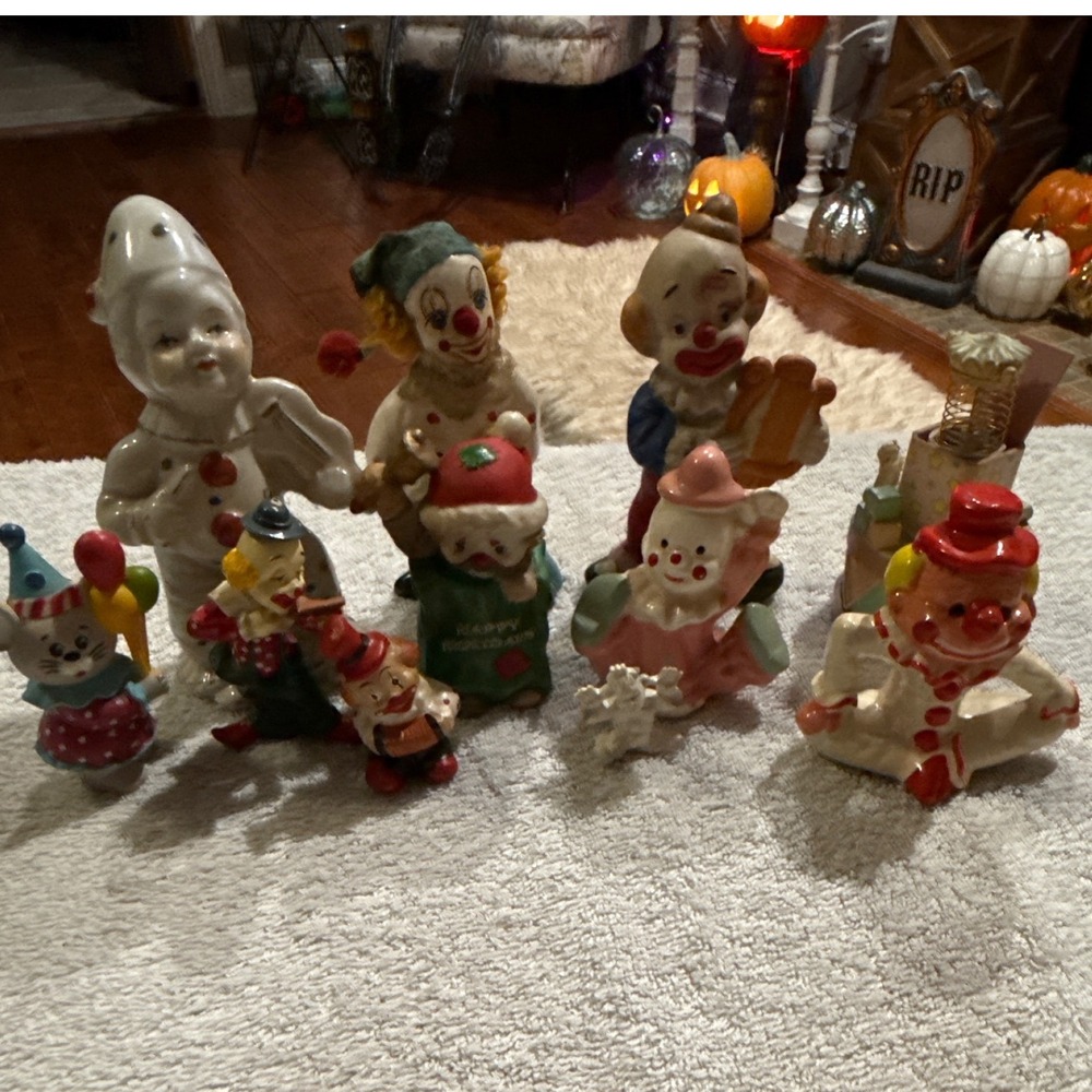 Vintage Clown Figurine Lot Porcelain Ceramic Pierrot Kitsch Circus Decor 11pc